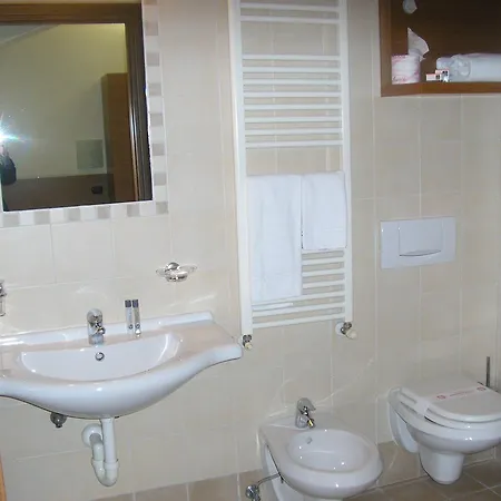 호텔 쿼 바디스 3*