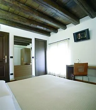Quo Vadis Hotel