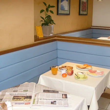 쿼 바디스 호텔