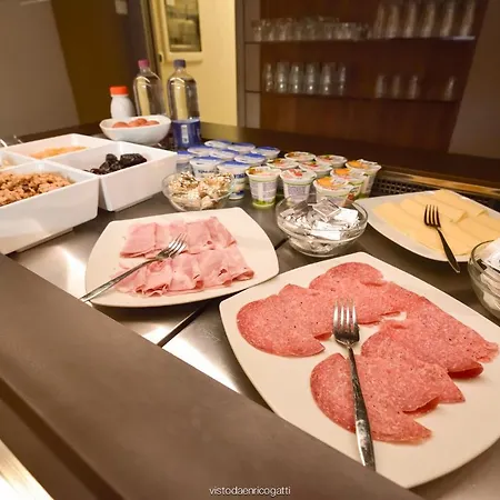 호텔 쿼 바디스 3*